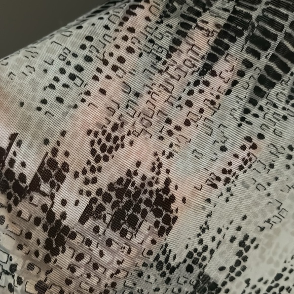 WHBM Sheer Python  Mockneck size L - Picture 3 of 4